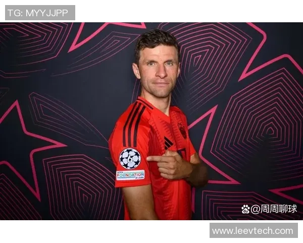 穆勒足球卡片收藏价值与历史回顾：揭开传奇球星背后的故事