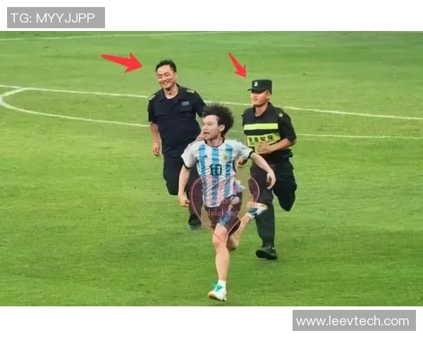 绿色7号足球衣球星是谁 他在球场上的传奇表现与不为人知的故事