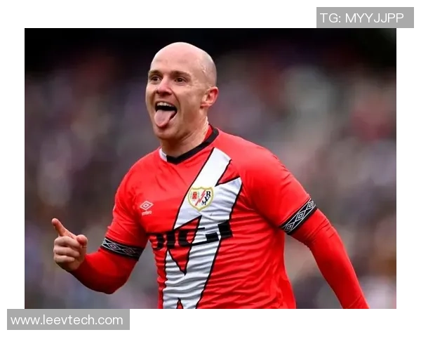 西甲足球美女球星：魅力与实力并存的场上风采与球场传奇